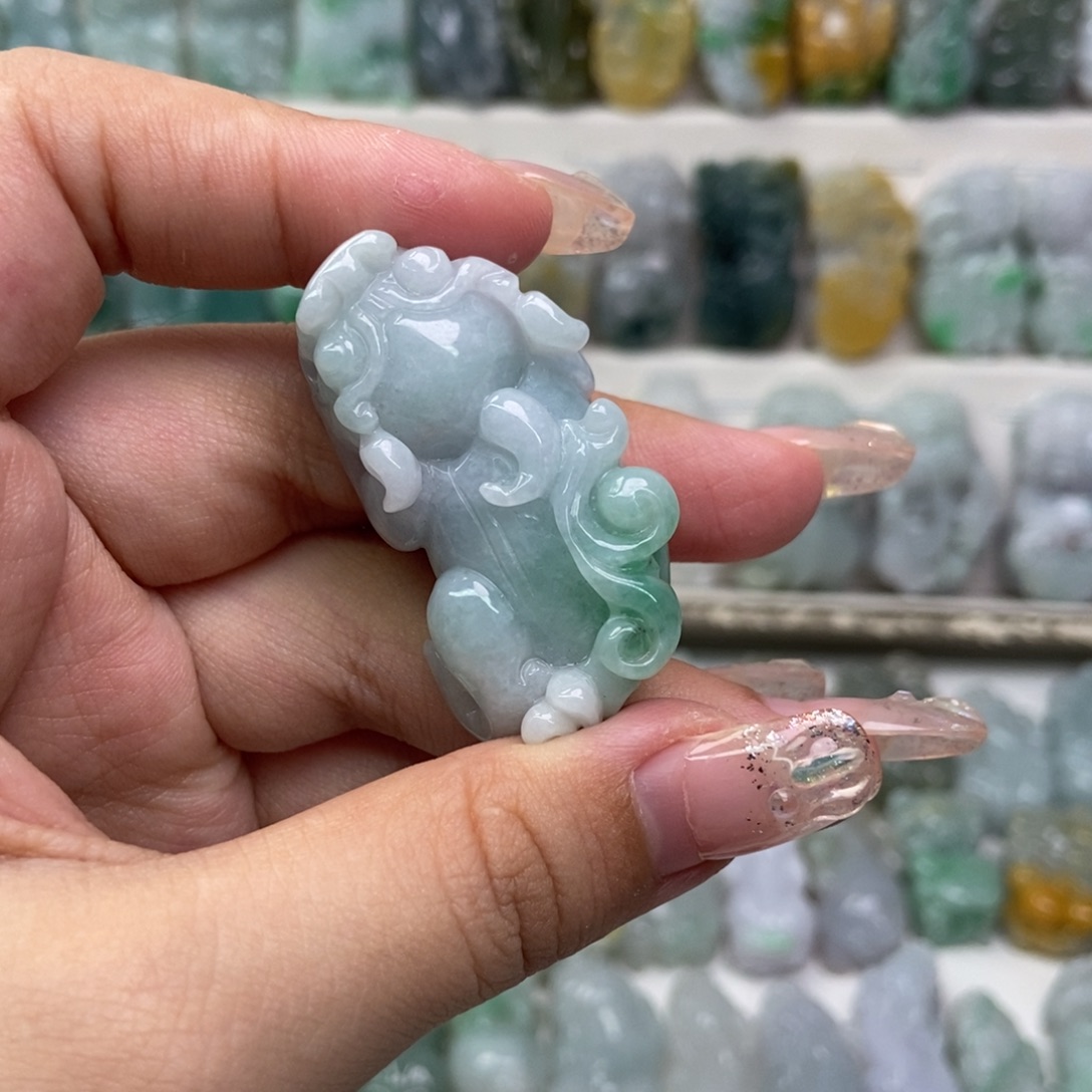 吊坠(赠链)未镶嵌翡翠