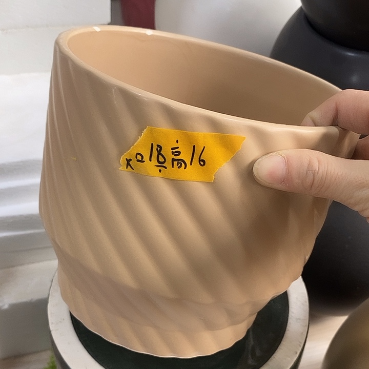 摆件陶陶盆有孔 瑕疵介意勿拍