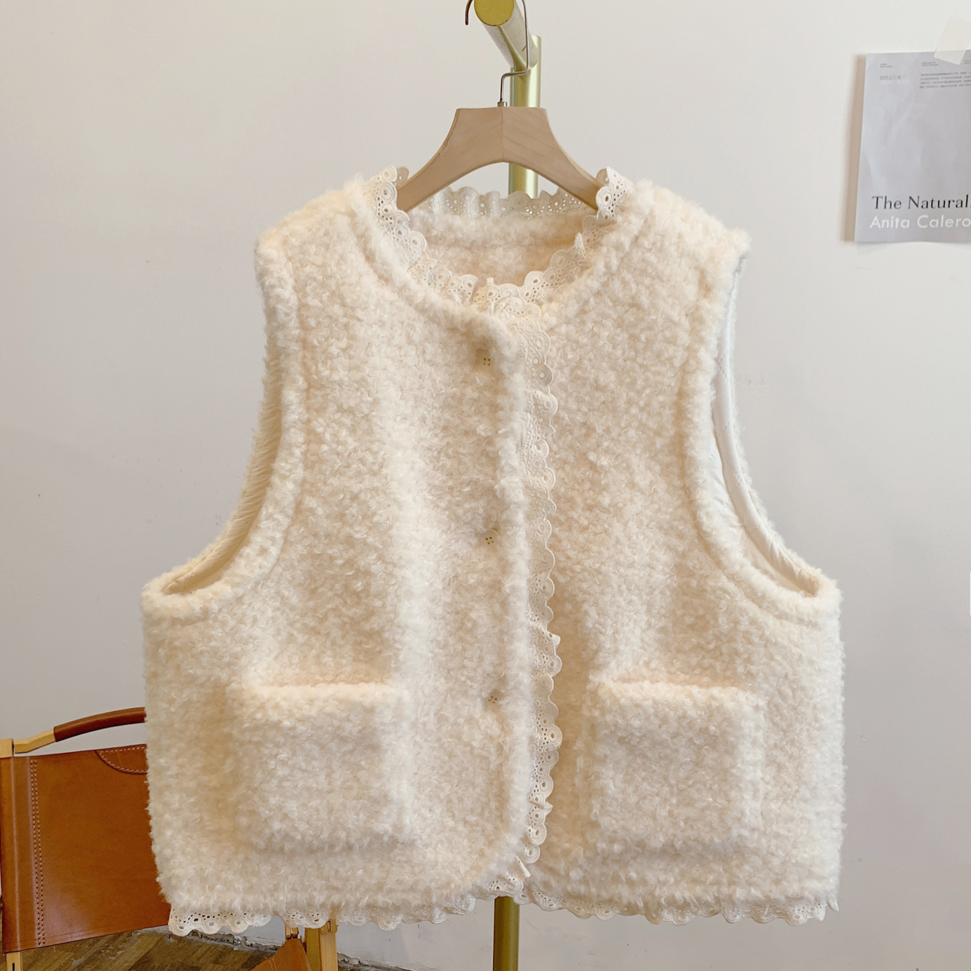 芝士蛋糕C5147夹棉蕾丝边圆领毛绒马甲