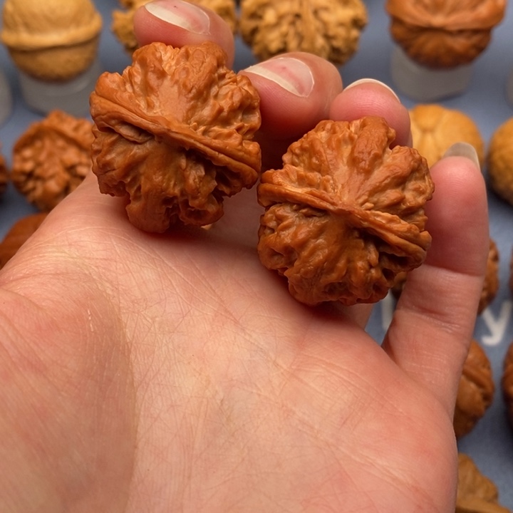 文玩核桃把件肉龙