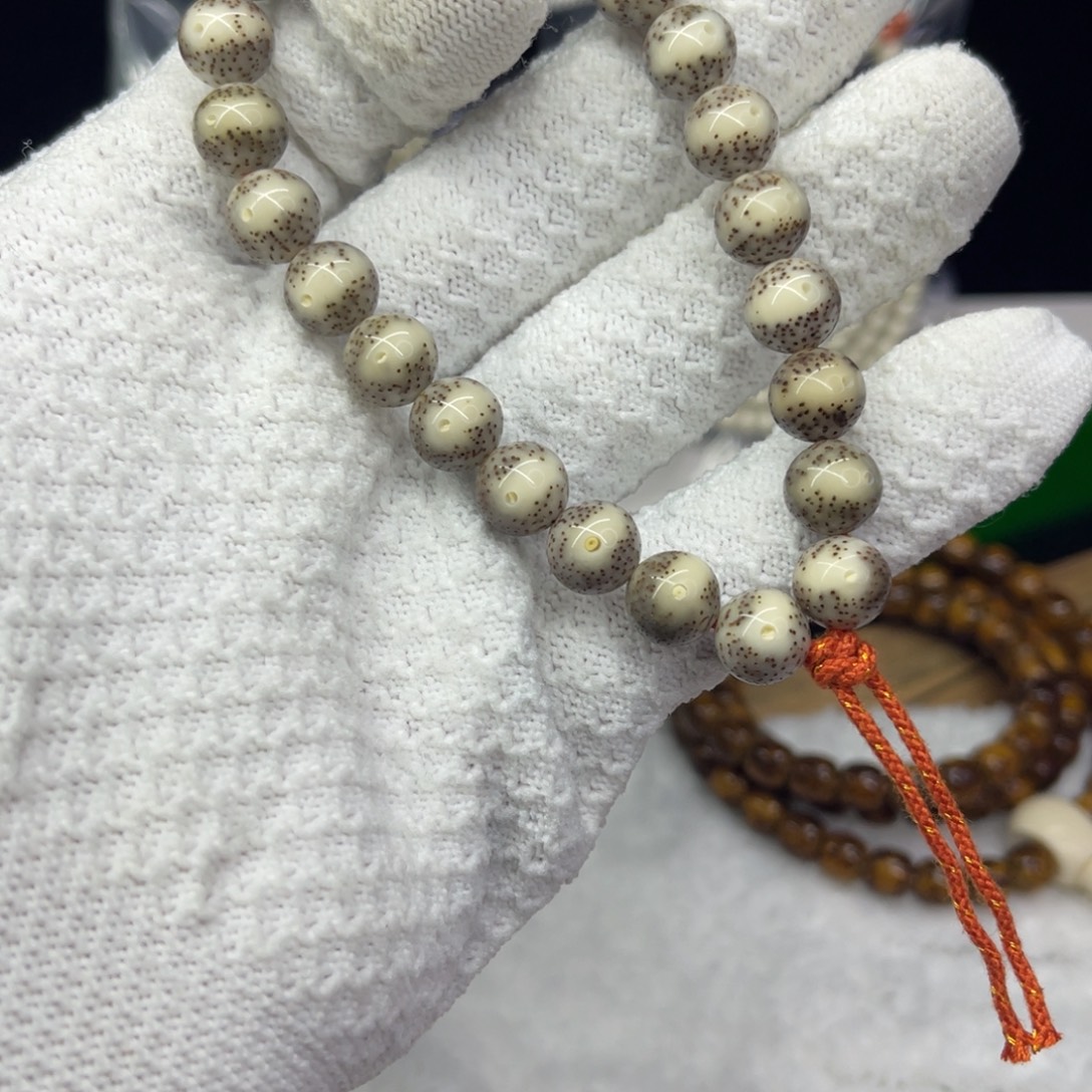 吊坠星月菩提10圆珠通体六留白毕业款