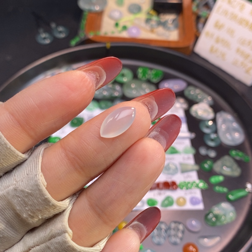 【闪购商品】翡翠挂件未镶嵌马眼