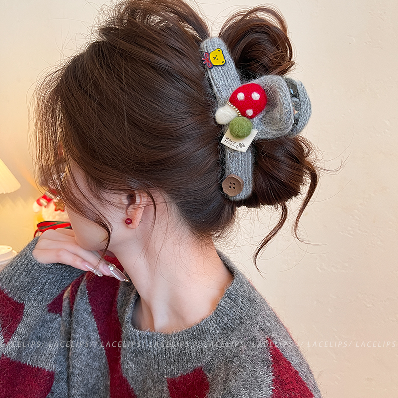 可爱卡通针织毛球抓夹女高级感鲨鱼夹2025新款发量大发夹大号发饰