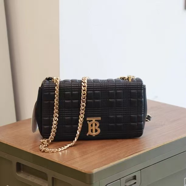 99新 BURBERRY/博柏利 黑金 lola萝拉 小号 链条包 斜挎包 D7685