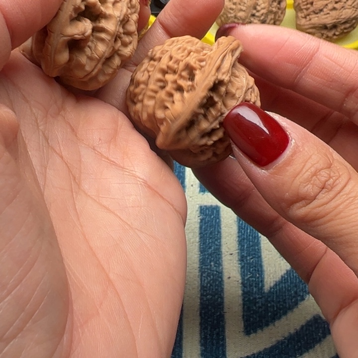 桃核吊坠文玩舞狮子