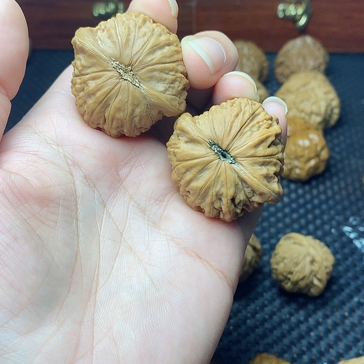文玩核桃把件.****i39铁锤