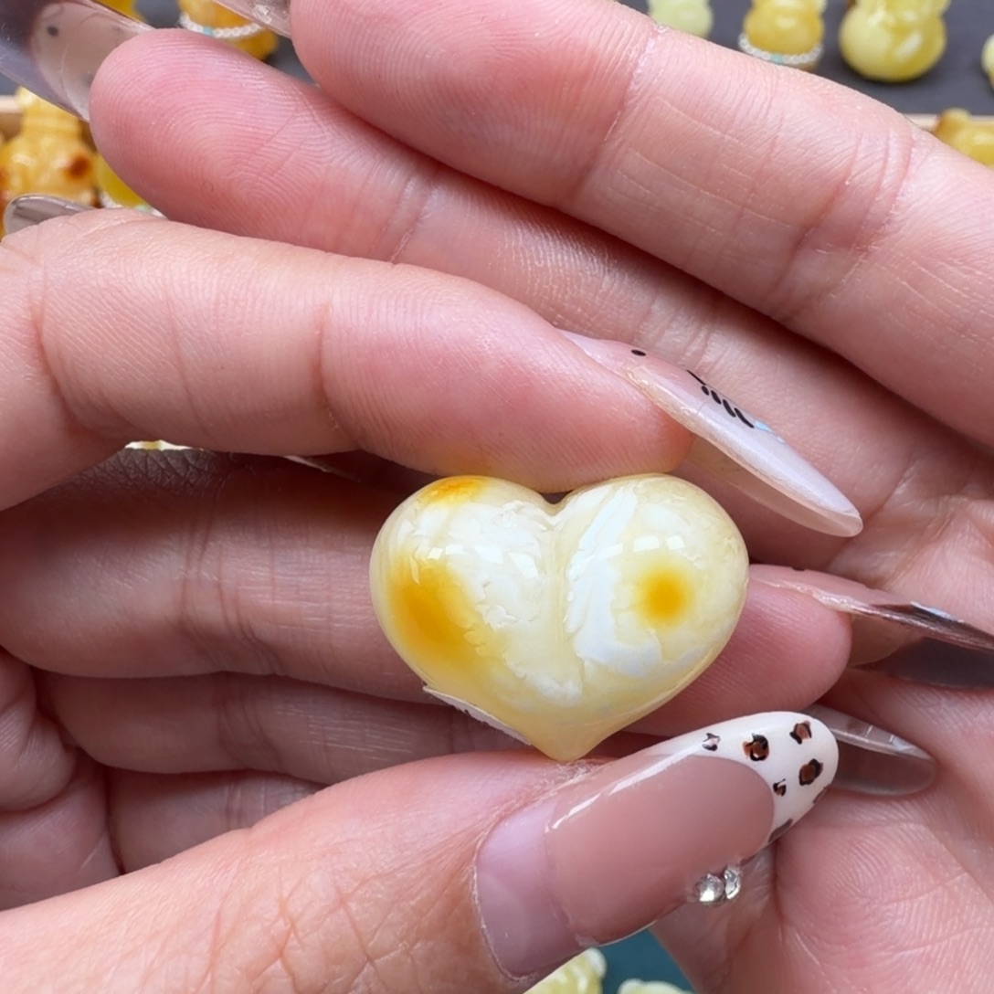 琥珀未镶嵌裸石蜜蜡