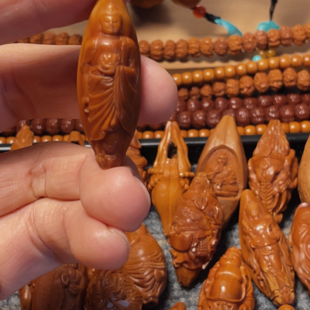 橄榄核吊坠阿弥陀佛