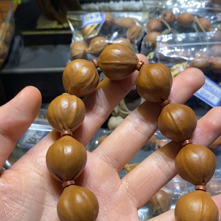 A****吊坠橄榄核正三花梅林铁核