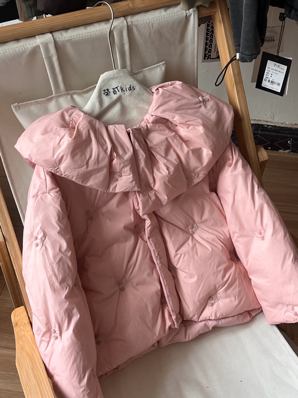 韩系樱桃刺绣保暖外套