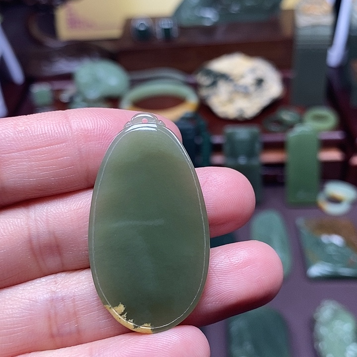 岫岩河磨玉（透闪石质玉）析木未镶嵌