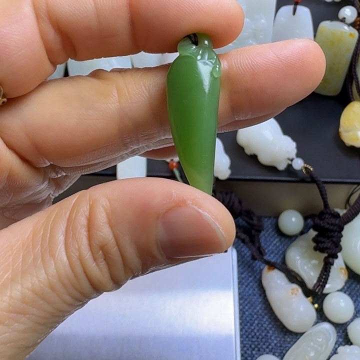 和田玉（白玉）颈饰未镶嵌金**缘