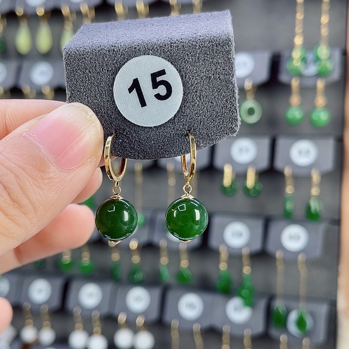 18K金镶嵌和田玉耳饰