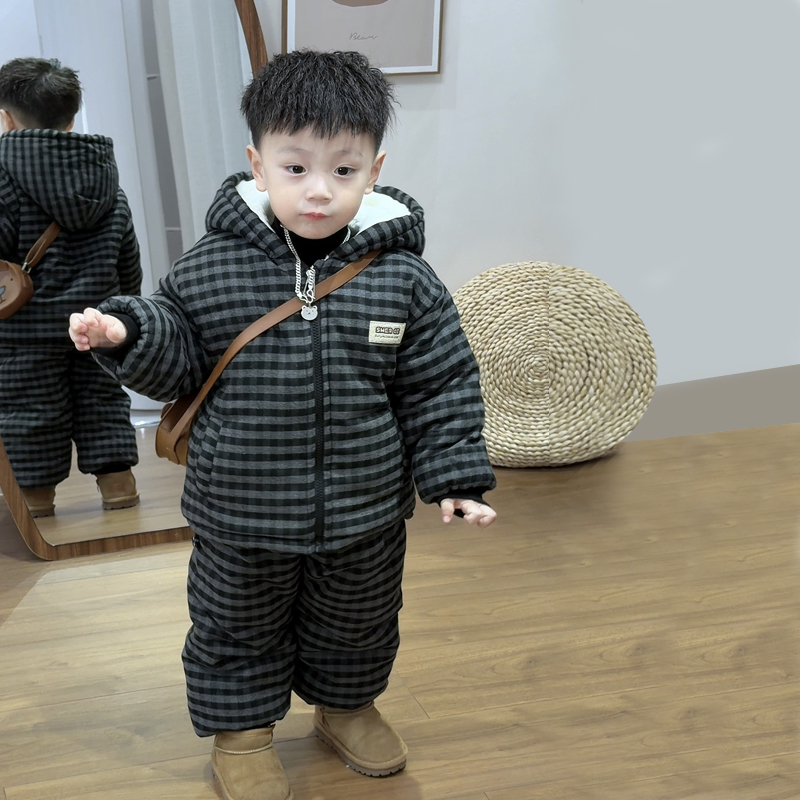 2025年冬季新款儿童男童女童时尚百搭黑色格子连帽加绒棉服套装潮
