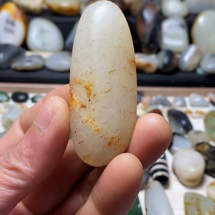 和田玉未镶嵌颈饰吊坠