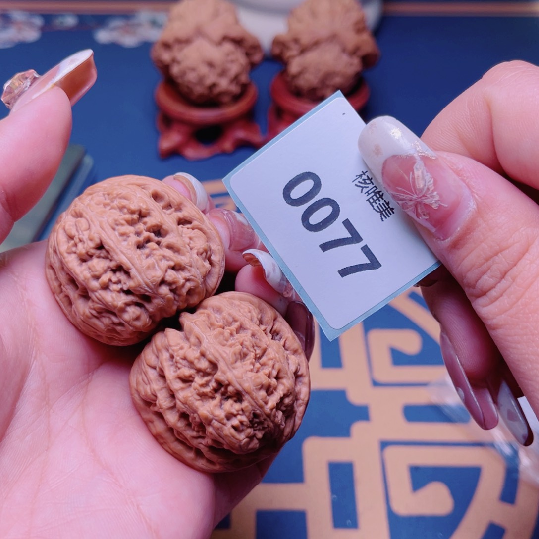 文玩核桃把件粗筋38