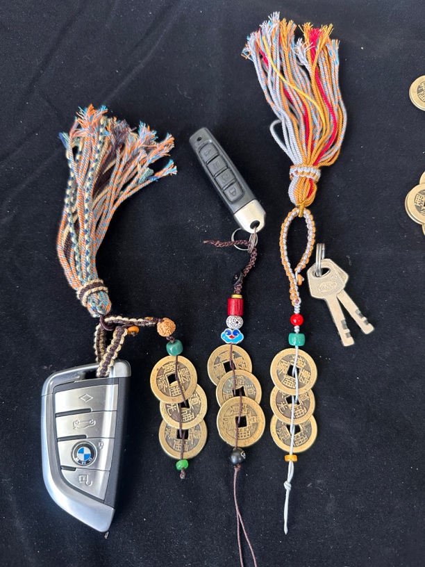 纯手工定制钥匙扣挂件（一物一价，看好再拍）