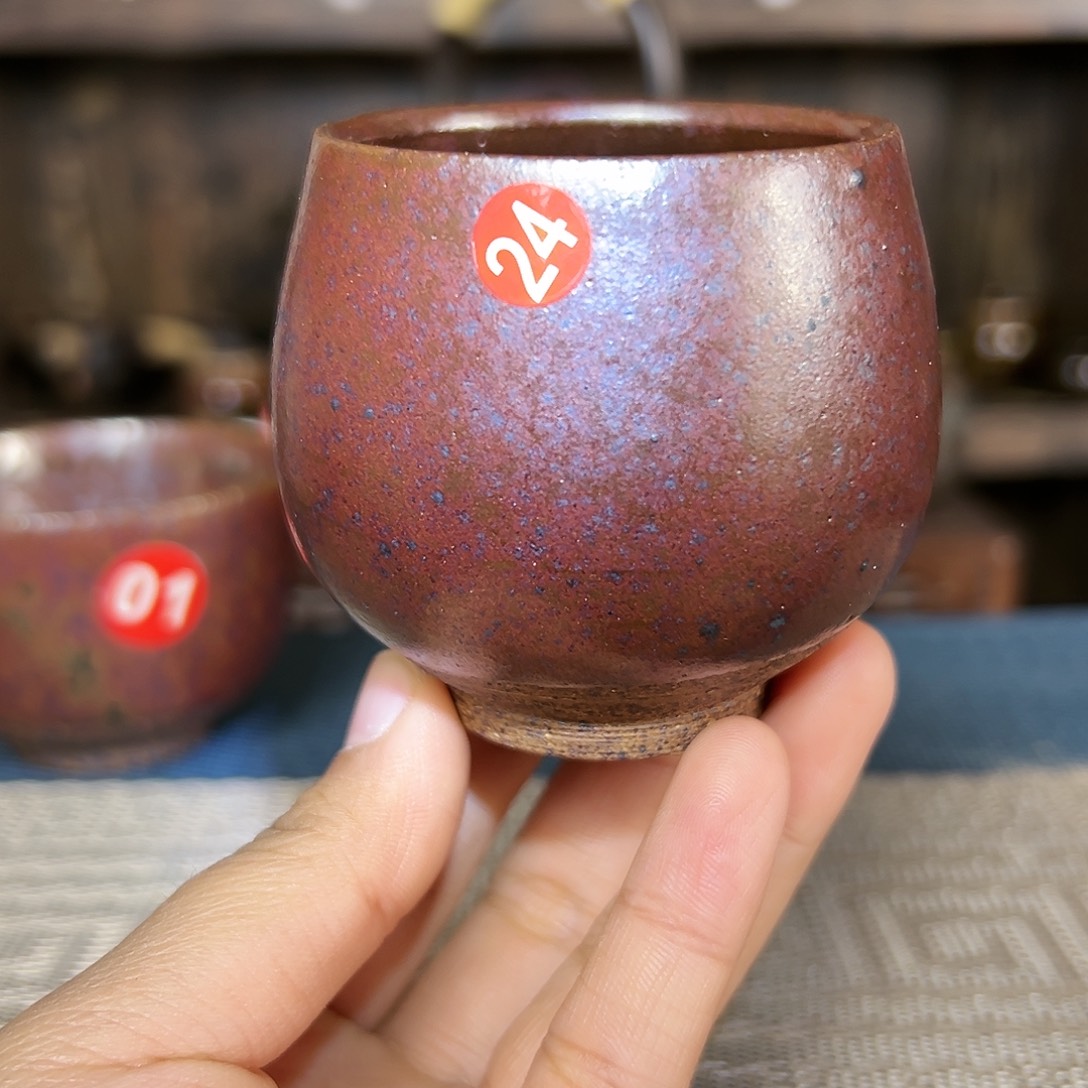 纯手工制作的紫金色龙蛋杯