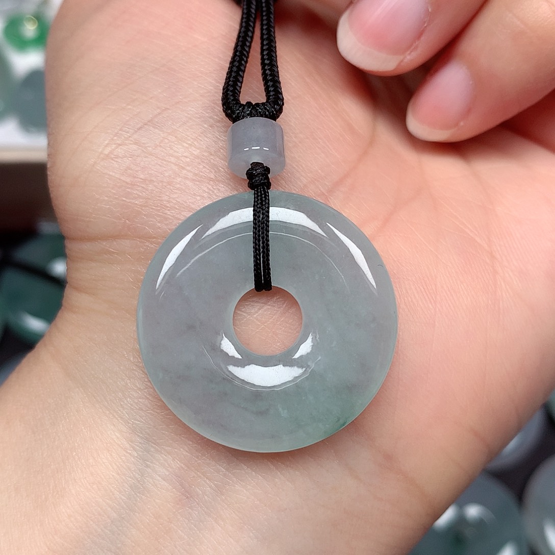 翡翠颈饰未镶嵌平安扣A