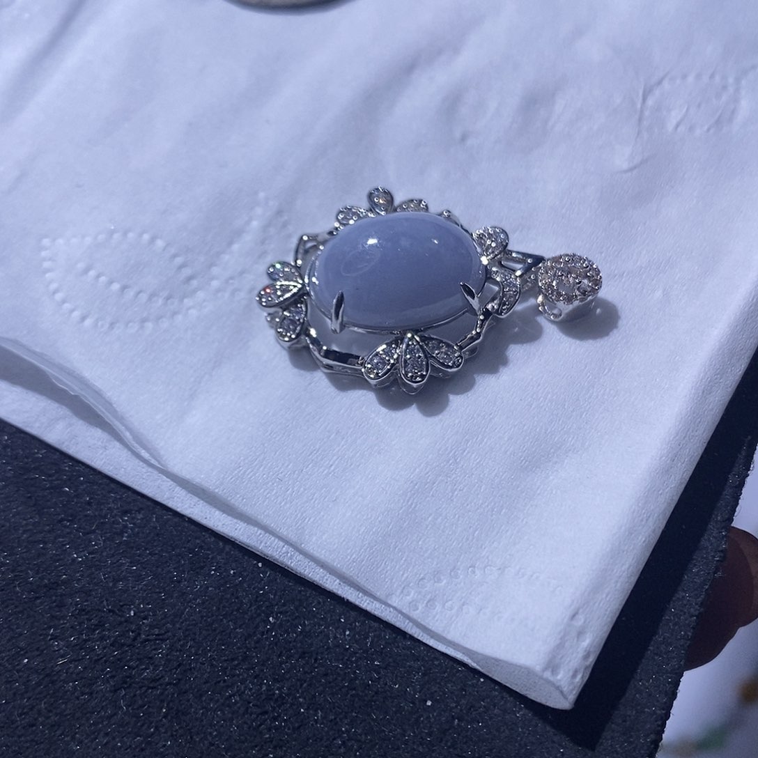 翡翠吊坠(不含链)未镶嵌