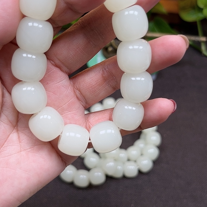 和田玉手串未镶嵌