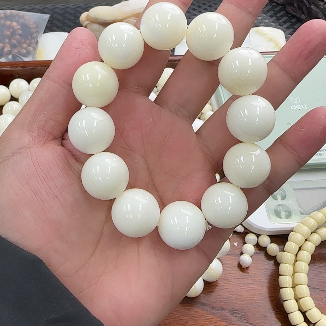 白玉菩提手串18玉华