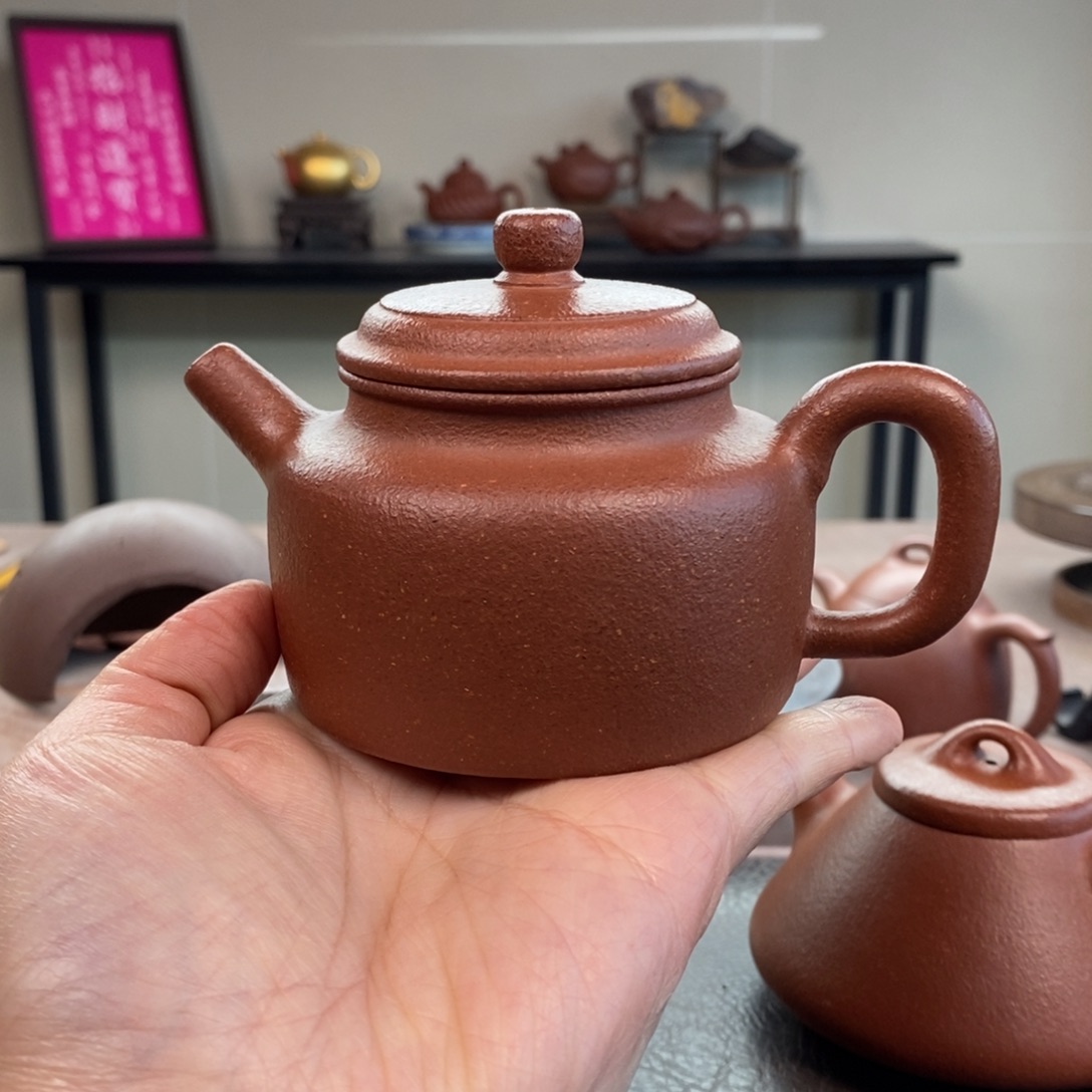 茶壶紫砂精挑红降坡200cc精工半手粗砂