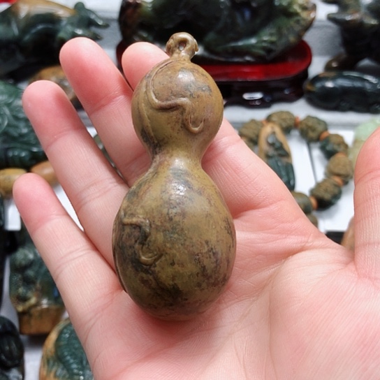 岫岩河磨玉（透闪石质玉）把件未镶嵌