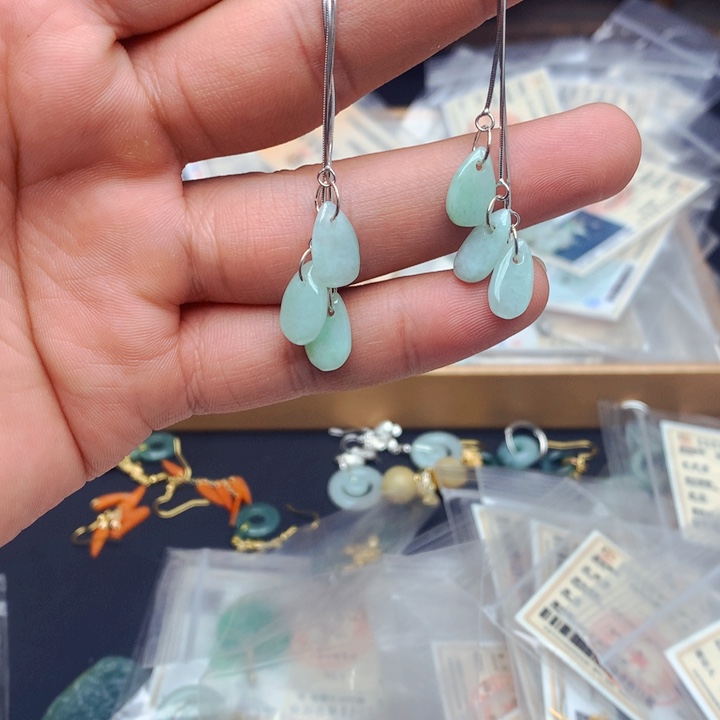 银S925镶嵌翡翠耳饰