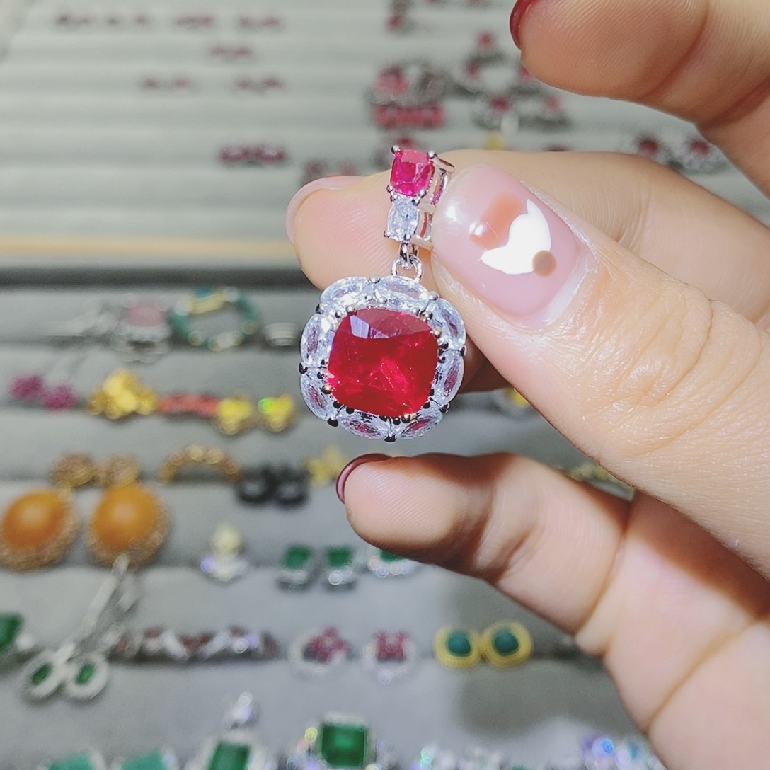 【闪购商品】托帕石耳饰银S925镶嵌