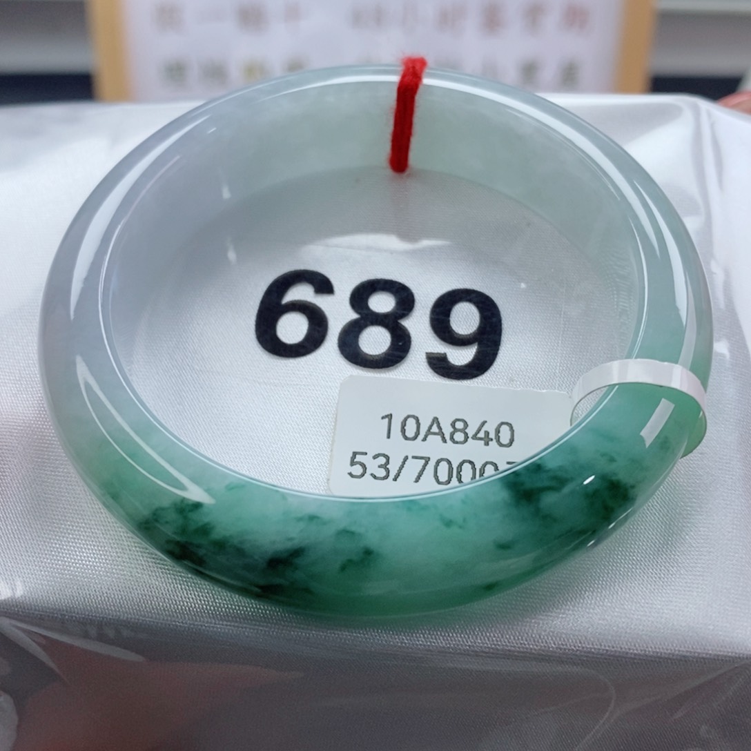 翡翠手镯未镶嵌天然A货翡翠手镯