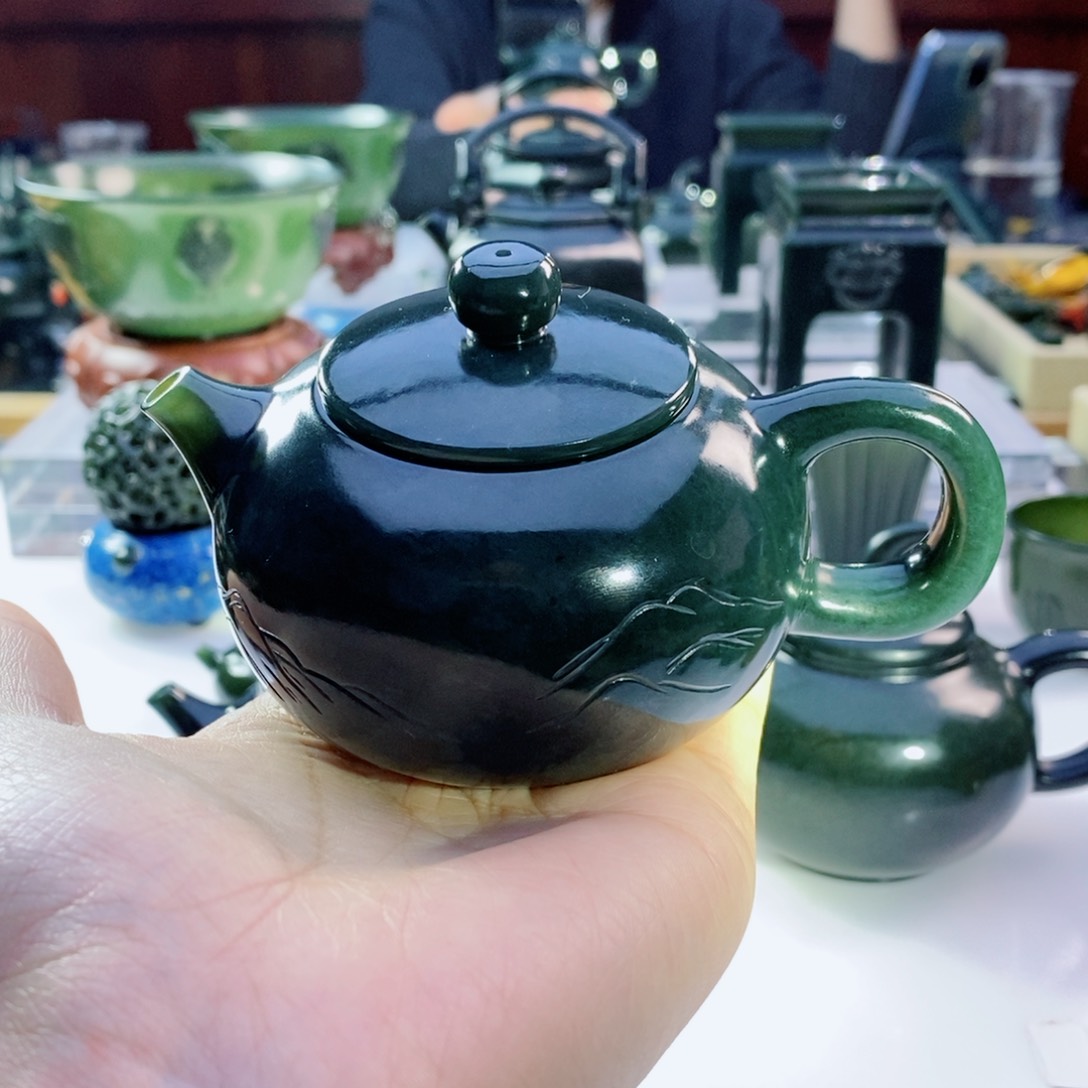 和田玉（青玉）未镶嵌摆件大**来