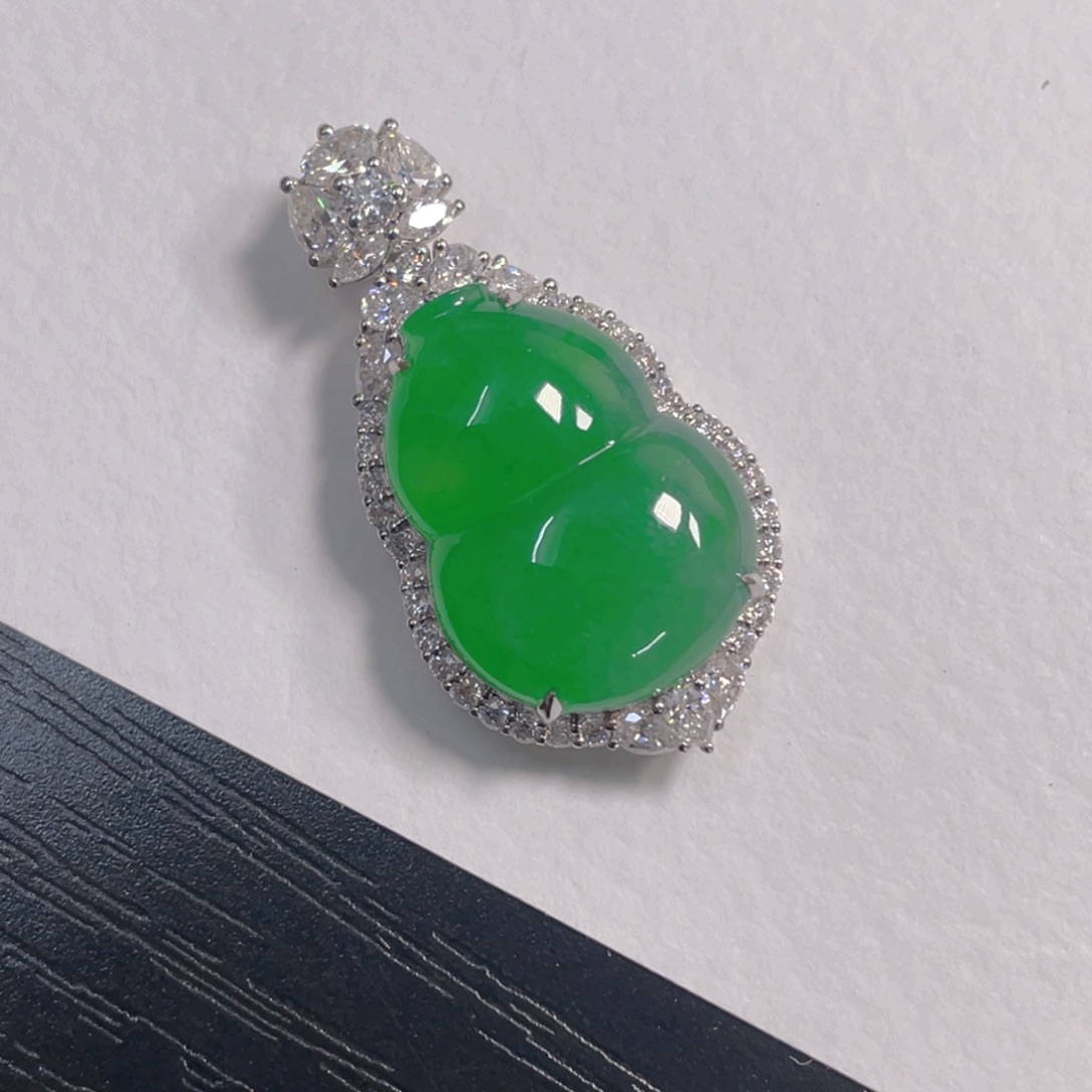 翡翠18K金镶嵌吊坠(不含链)