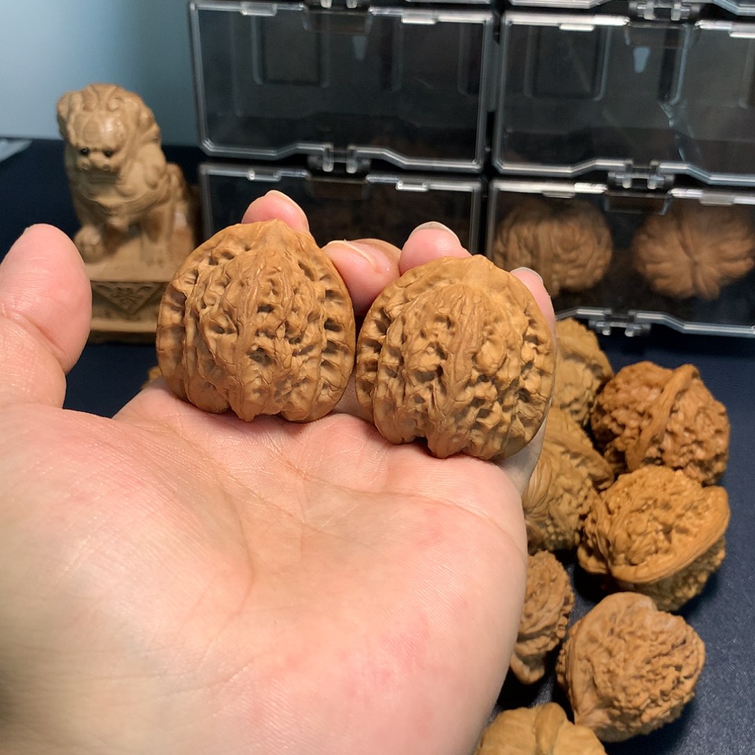 文玩核桃吊坠佛肚