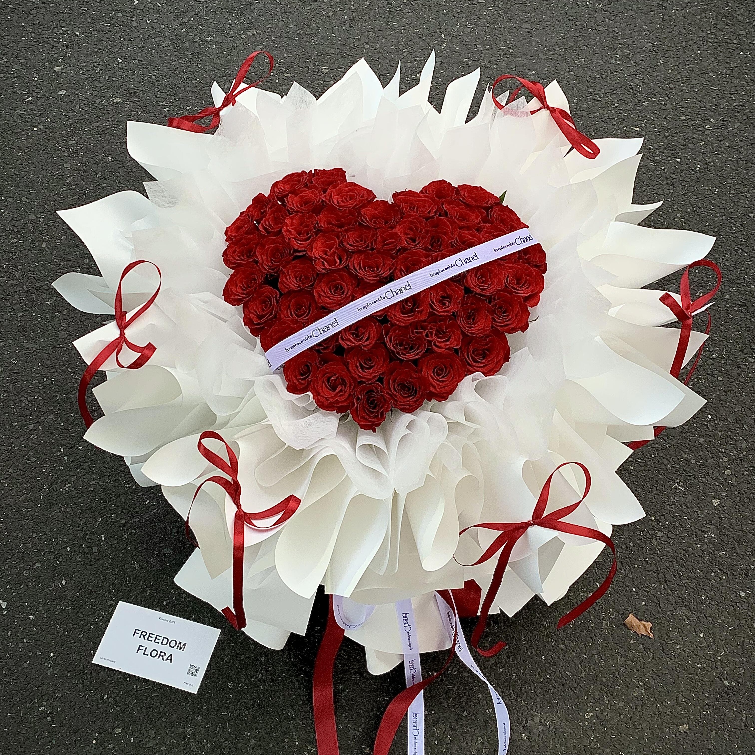 52支爱心花束，爱你一生一世