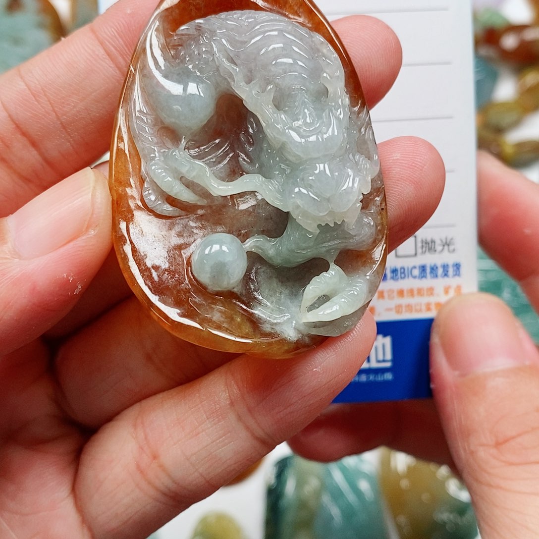 颈饰未镶嵌翡翠龙