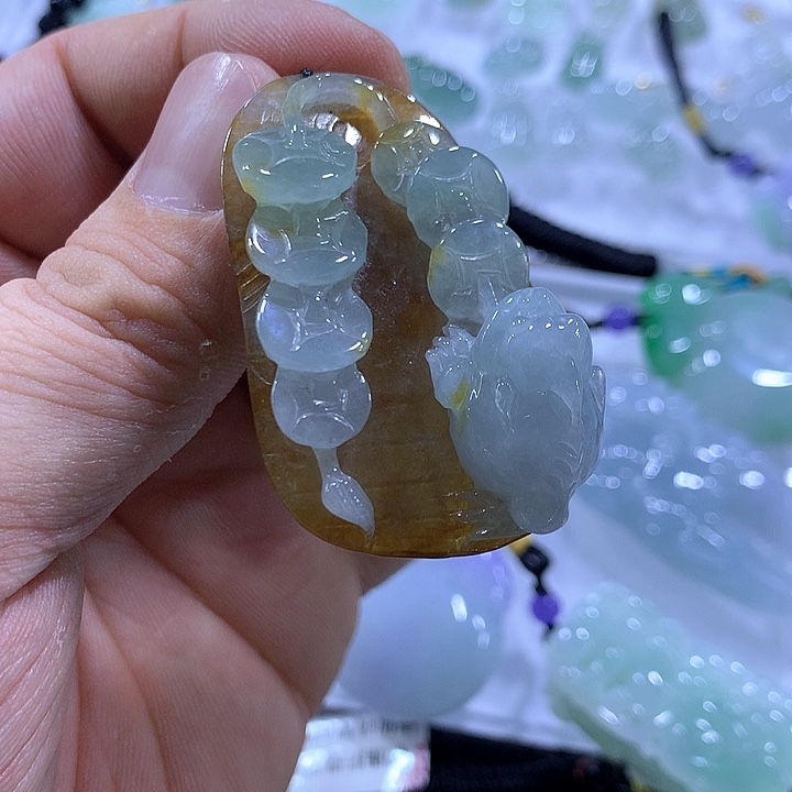 翡翠未镶嵌颈饰天然翡翠A货吊坠