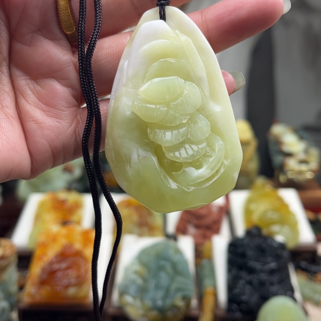 岫玉未镶嵌挂件挂件