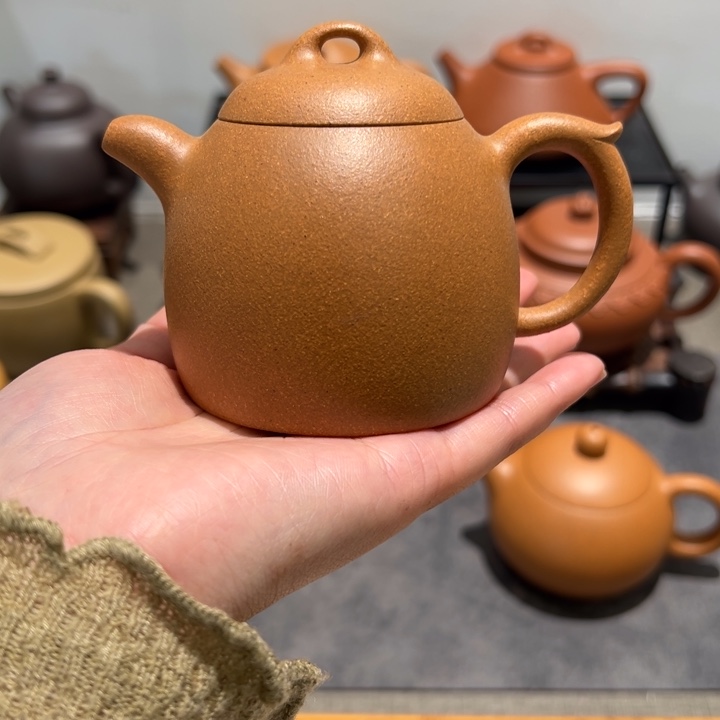 紫砂茶壶冯*宜兴黄龙山紫砂壶