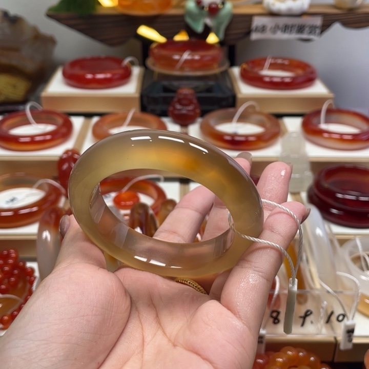 玛瑙/玉髓手镯未镶嵌