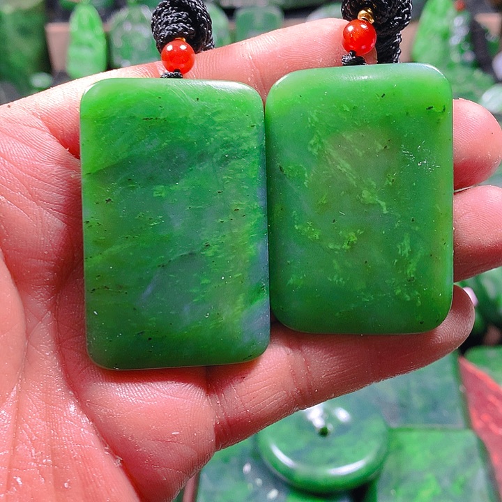 未镶嵌和田玉（碧玉）挂件