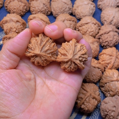 【闪购商品】吊坠文玩核桃?****C三棱36