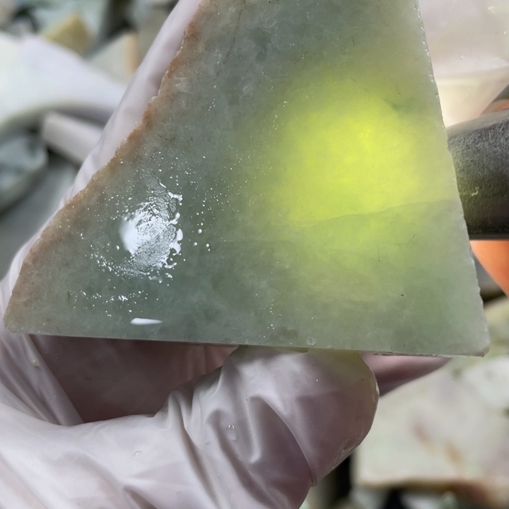 翡翠吊坠(不含链)未镶嵌天然翡翠边角料