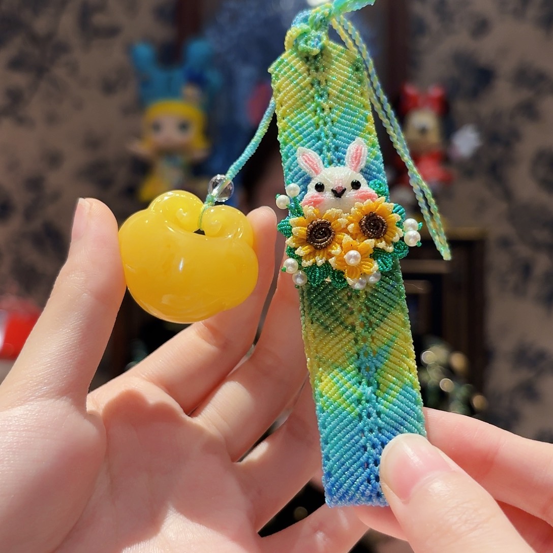 琥珀未镶嵌颈饰挂件