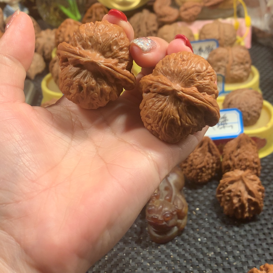 文玩核桃把件元宝