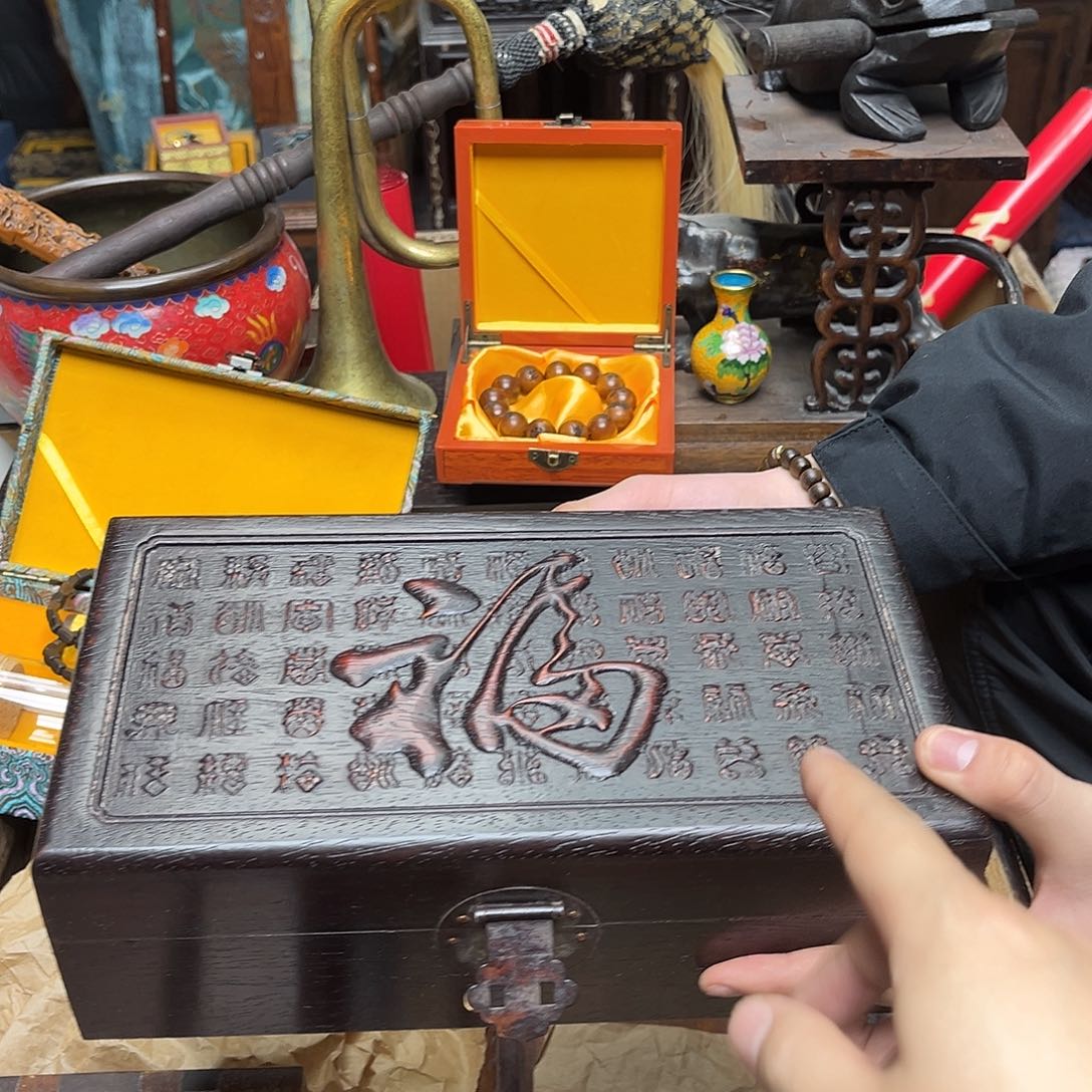 大叶紫檀（黑酸枝木类）