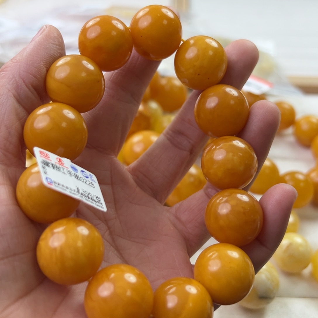 琥珀珠宝奇石未镶嵌