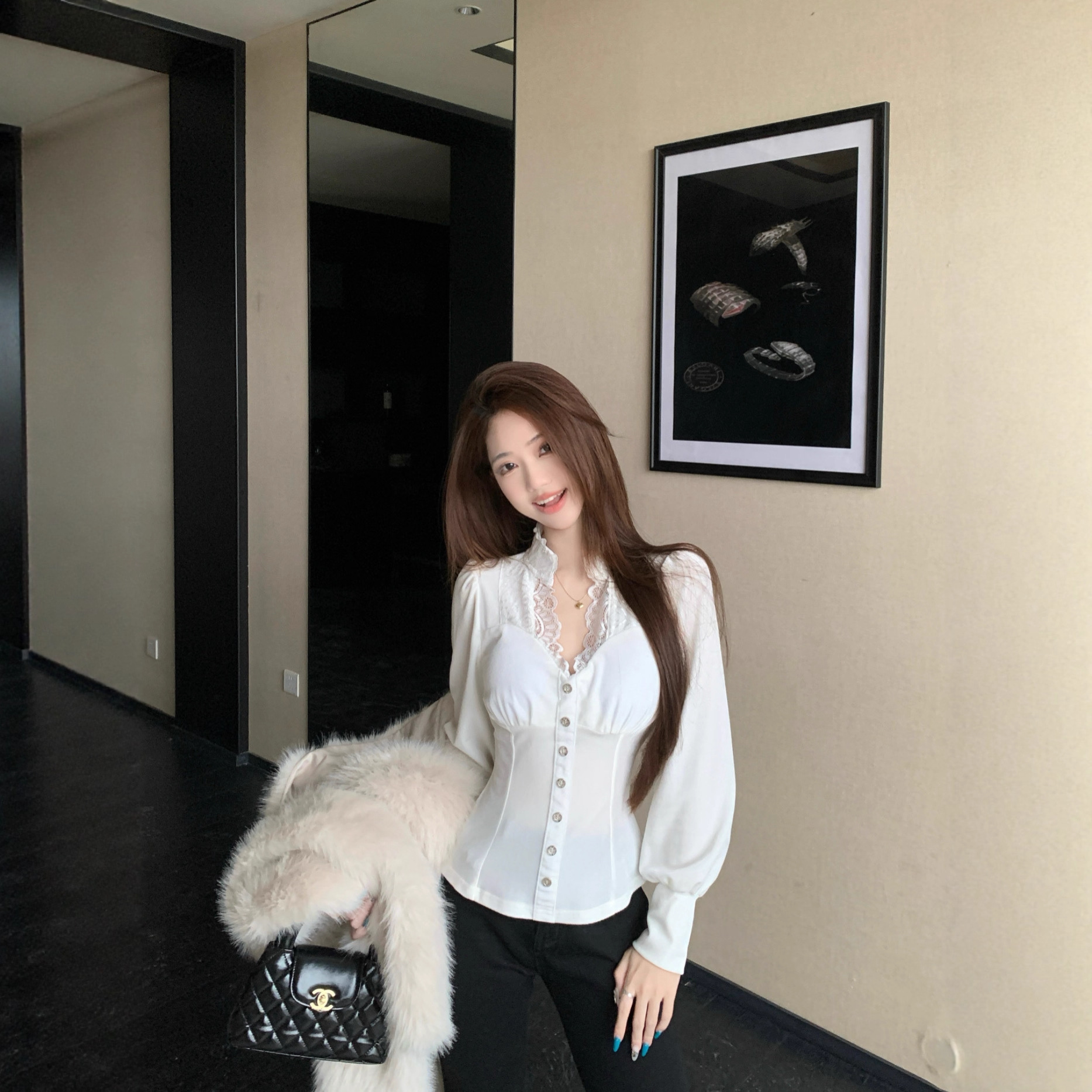 实拍韩版气质丝绒衬衫女款高级感轻奢减龄洋气巨好看收腰上衣女