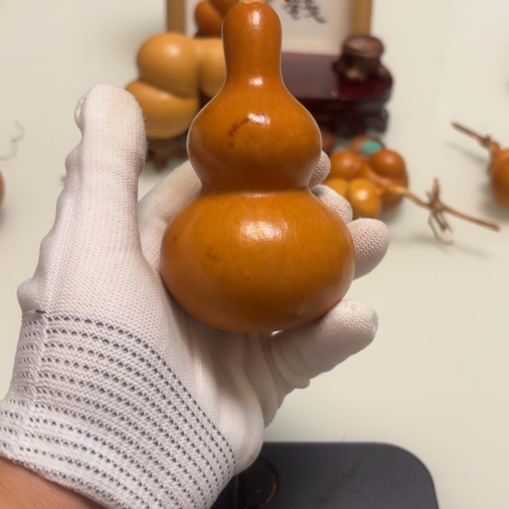 岛***主天然手捻老皮葫芦