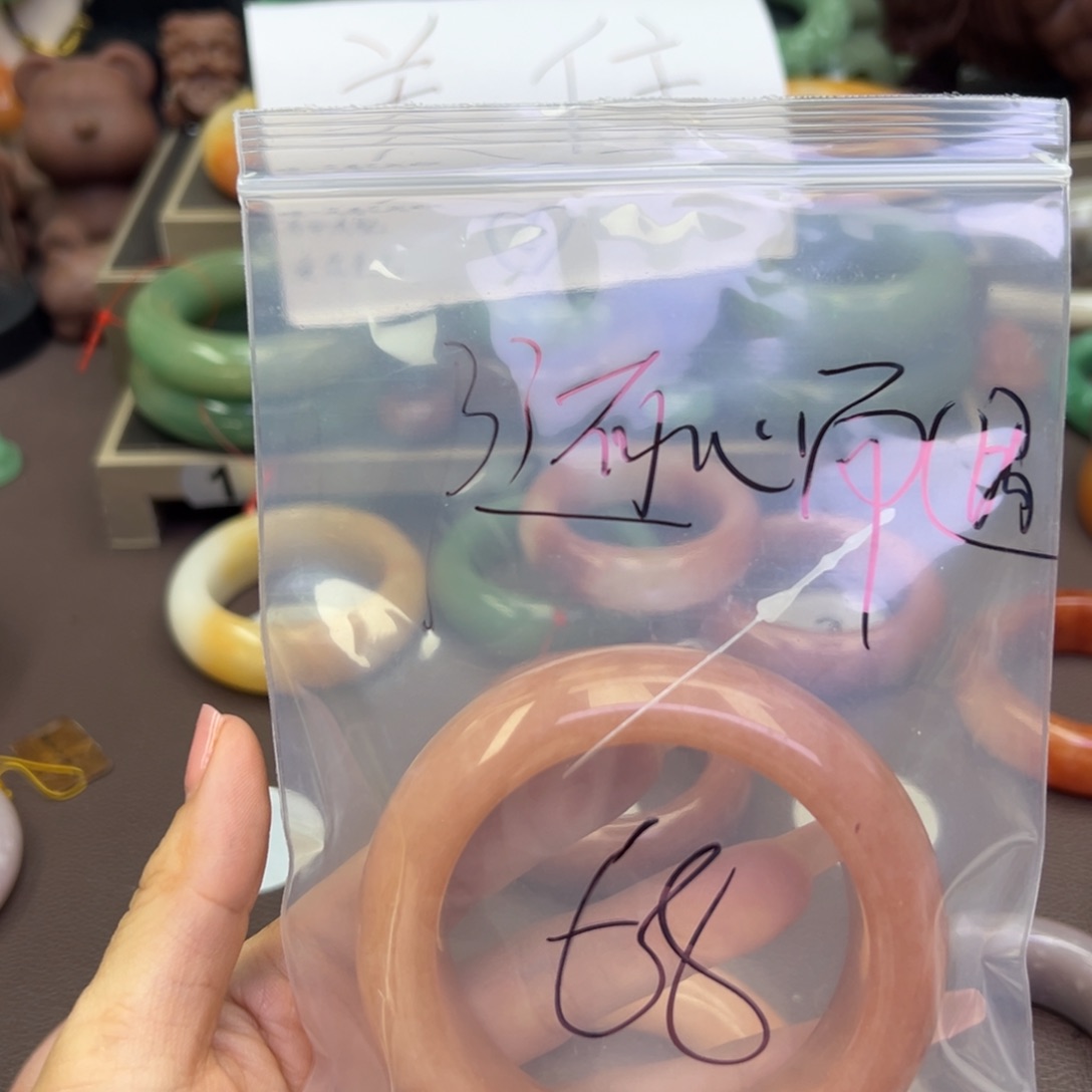 未镶嵌手镯石英岩玉随**遇